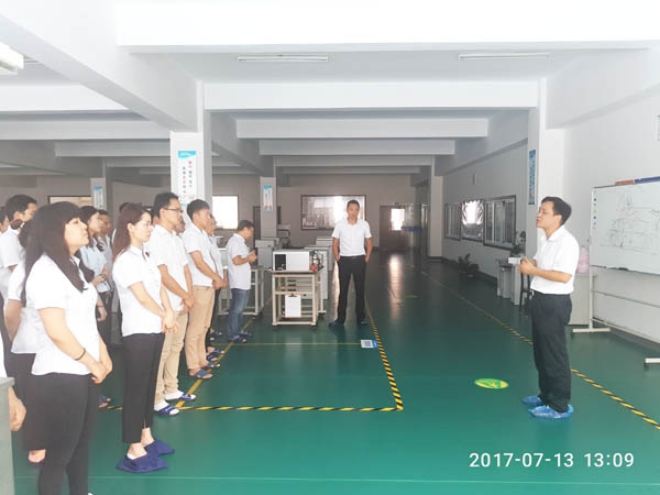 JIANGNAN.COM江南仪器销售总监发表讲话