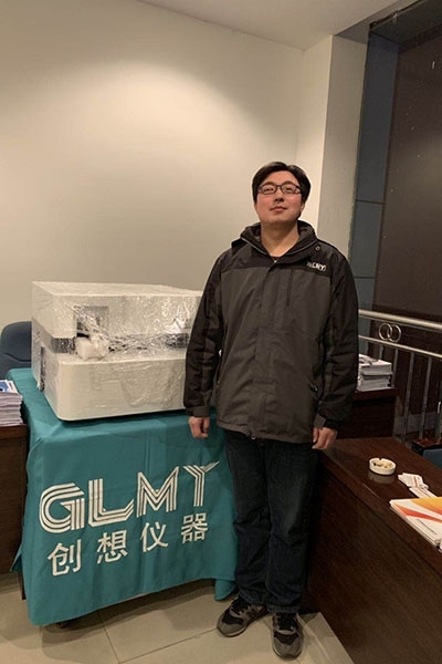 JIANGNAN.COM江南展台前