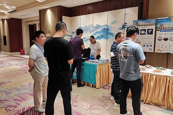 JIANGNAN.COM江南仪器展台